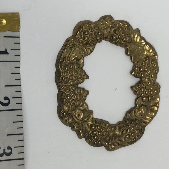 Pier 1 Brass Napkin Rings Grape 3" x 2 1/2"  Grapevine Motif  Set Of 10 - Picture 5 of 7